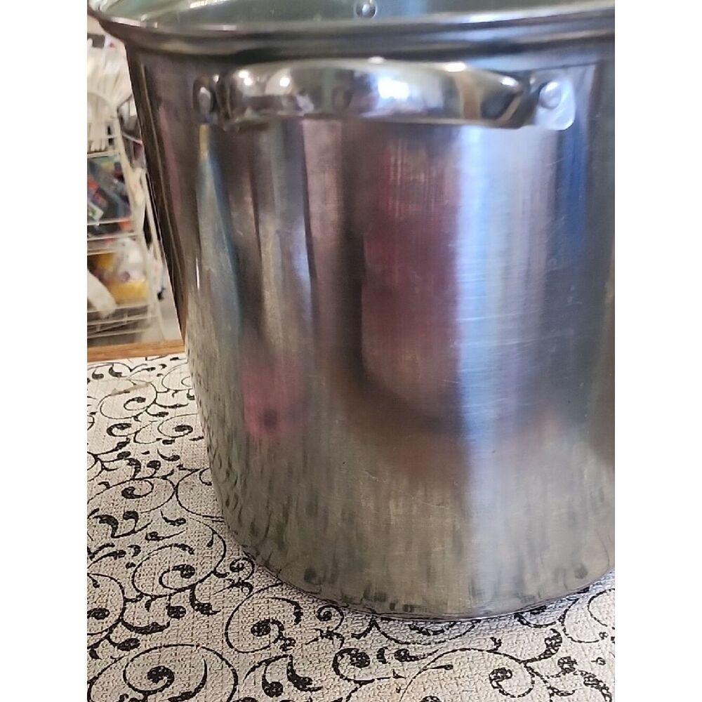 Mainstays Stainless Steel Stock Pot with Glass Lid - Silver - Picture 4 of 9